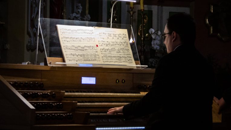Recital organowy Macieja Woty