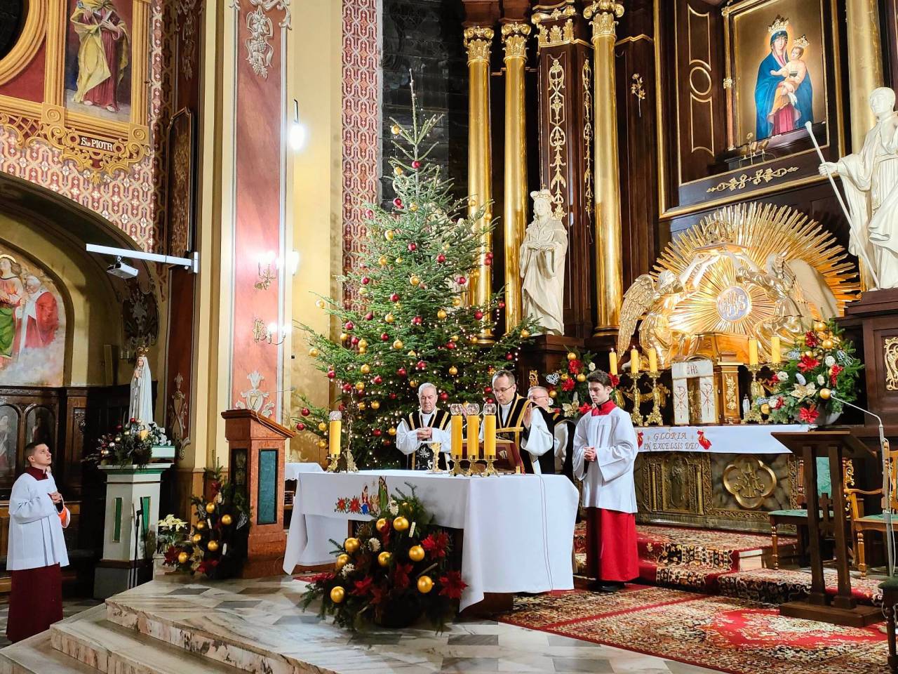 Msza Żałobna w intencji zmarłego emerytowanego Papieża Benedykta XVI