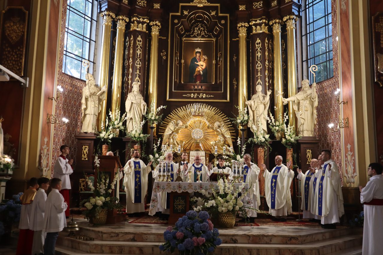 Fotorelacja z odpustu ku czci Matki Bożej Śnieżnej Królowej Rodzin (5.08.2025 r.)