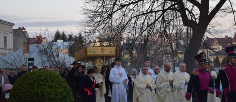 Niedziela Zmartwychwstania – Rezurekcja (fotorelacja)