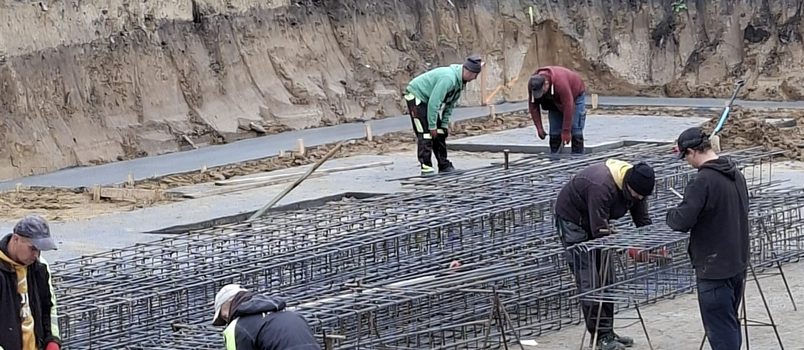 Postęp prac przygotowawczych do wykonania ław fundamentowych